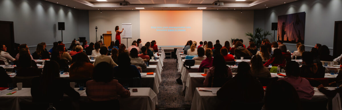 Why Some Entrepreneurs Win Big While Others Stay Stuck (Even With the Same Strategy) – The Fail To Win Podcast Episode 324